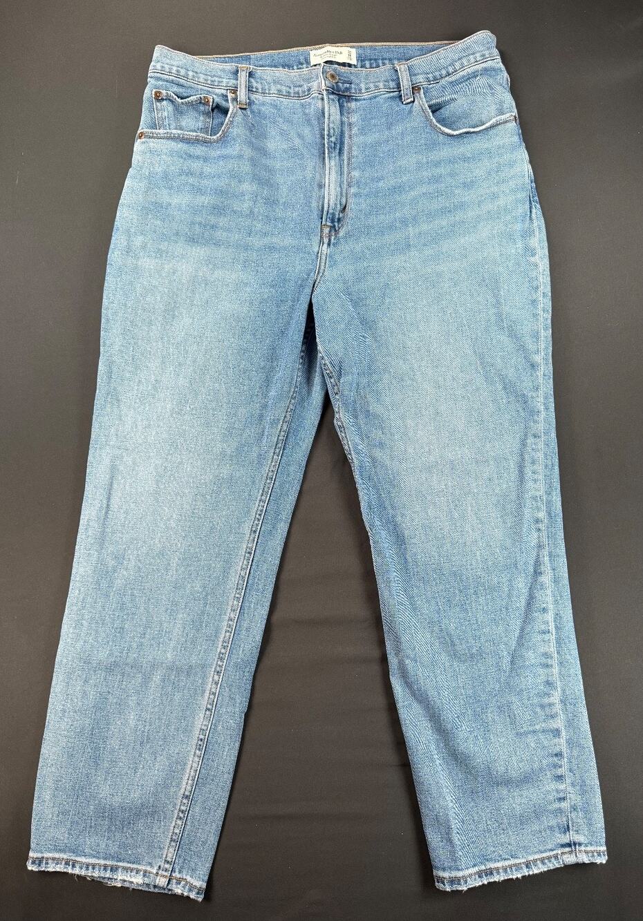 Abercrombie & Fitch The Ankle Straight Ultra High-Rise Jeans (Women's 16/33)